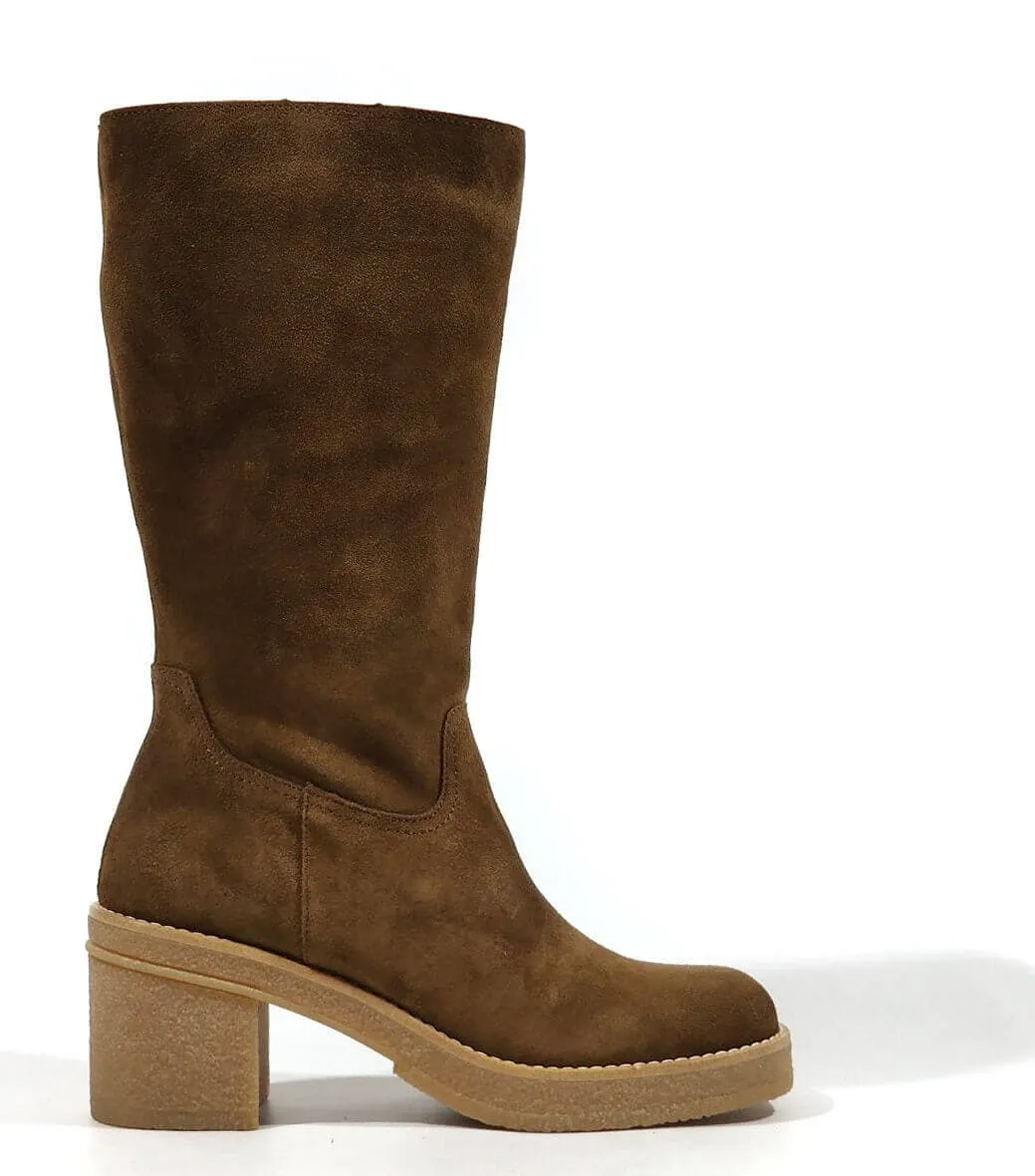 Botas de serraje con tacón de goma