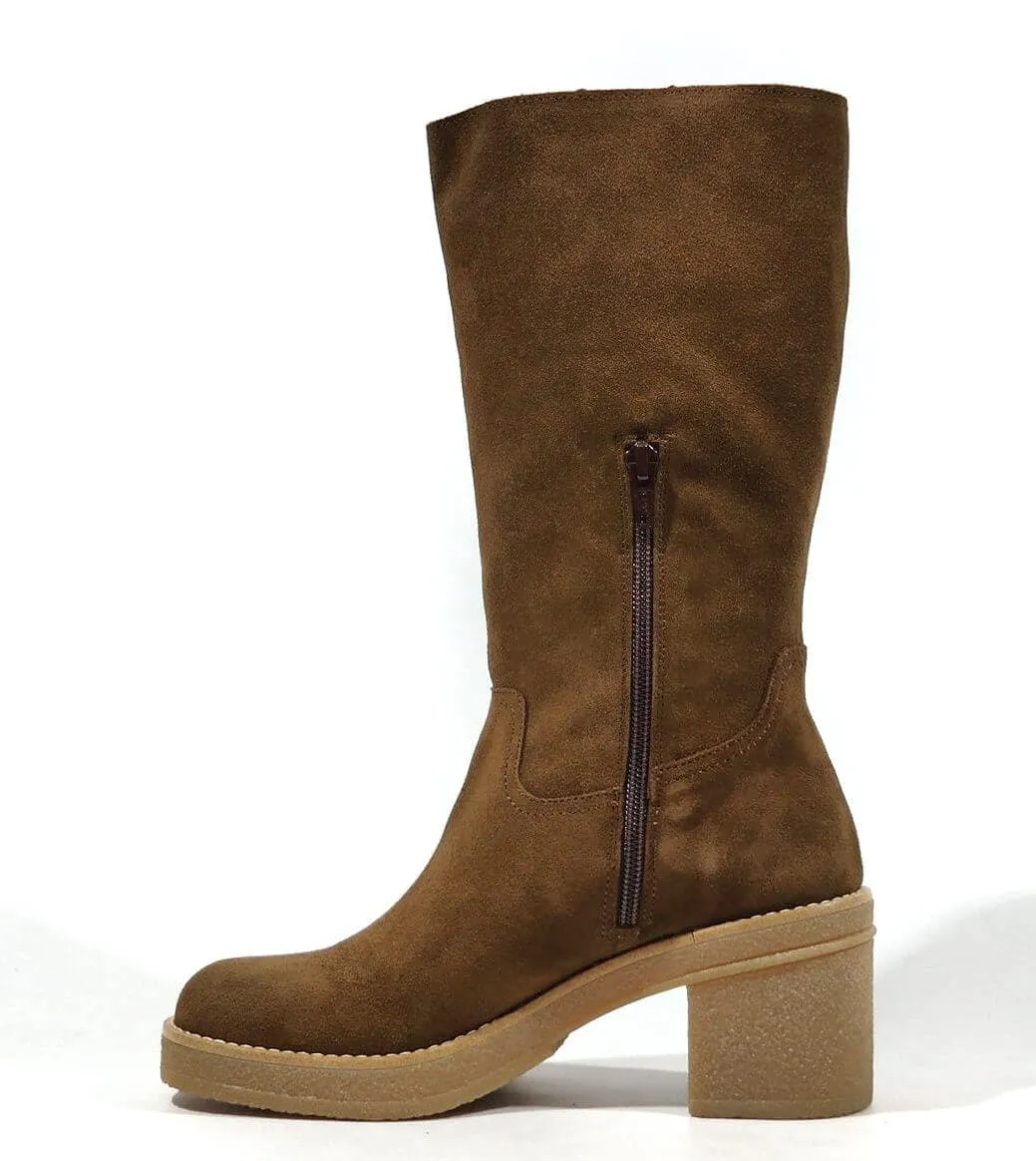 Botas de serraje con tacón de goma