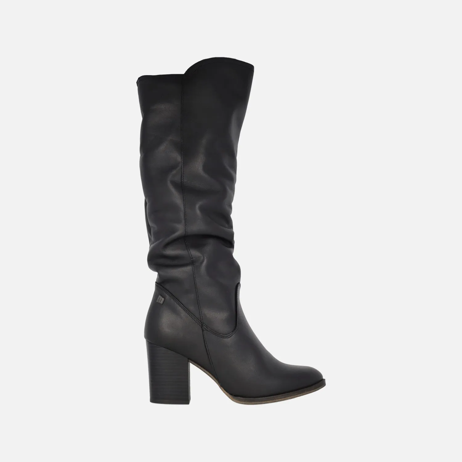 Botas Uma en piel negra con tacón alto y caña arrugada
