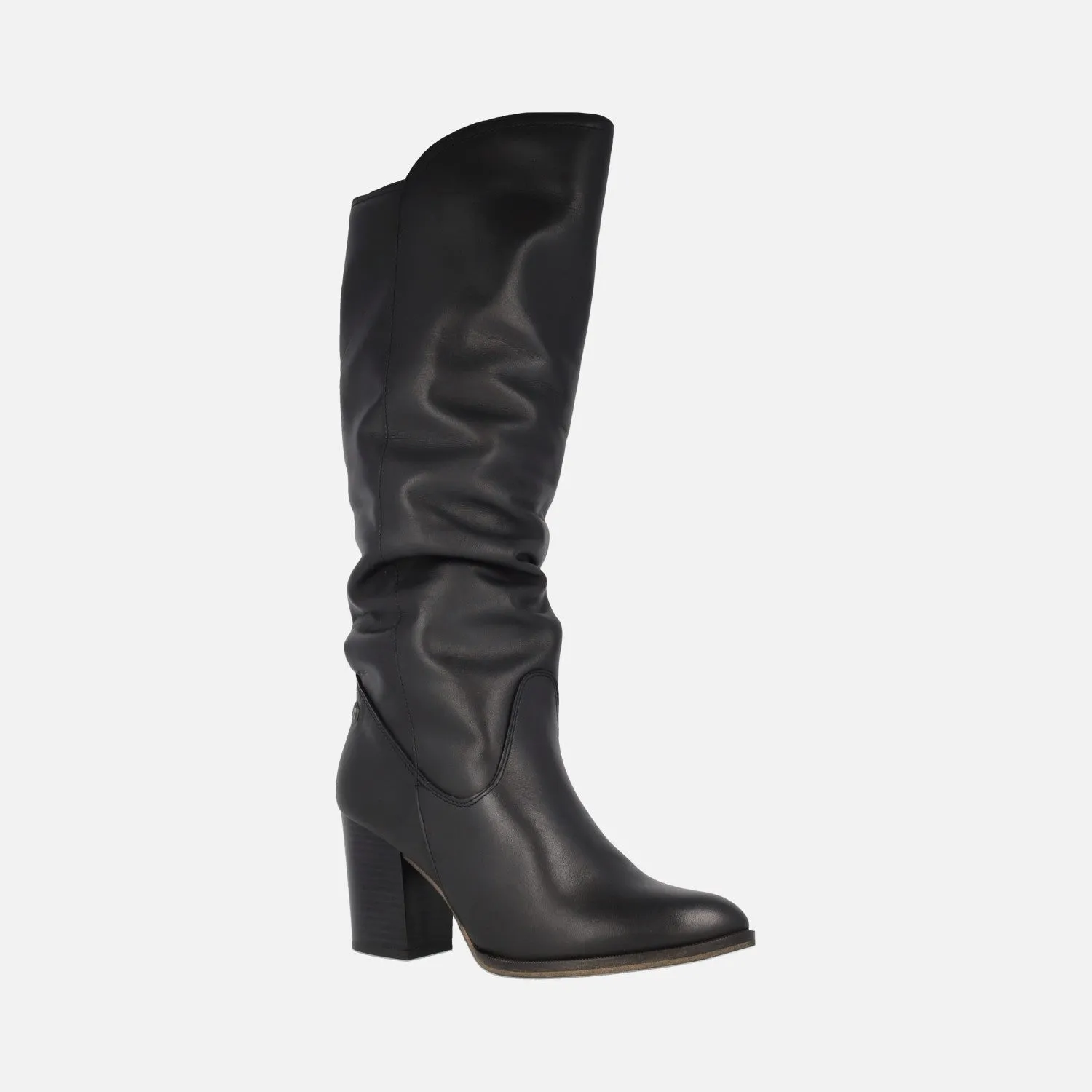 Botas Uma en piel negra con tacón alto y caña arrugada