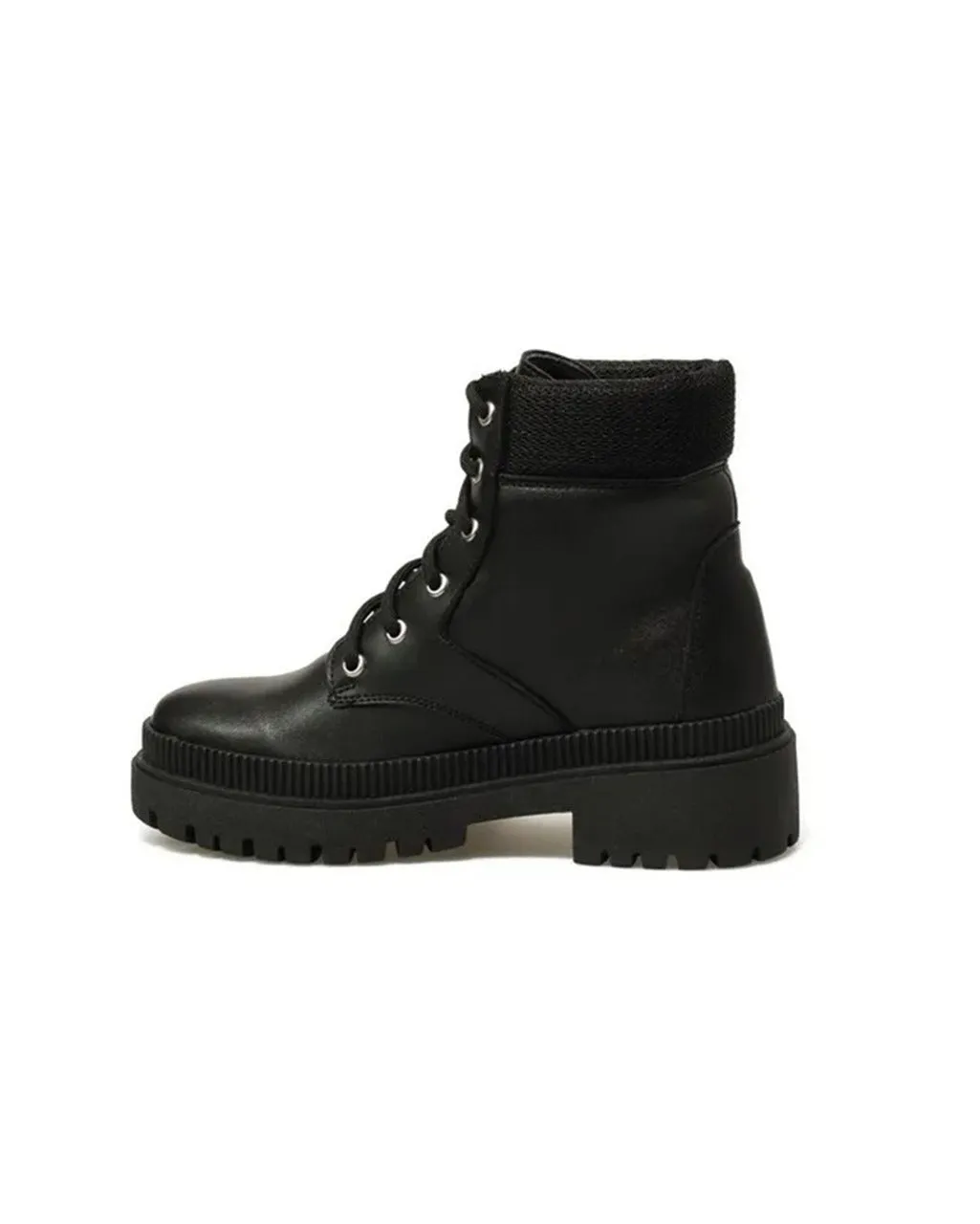 Botin Chunky Con Cordones Y Argolla Lateral Norma 13022