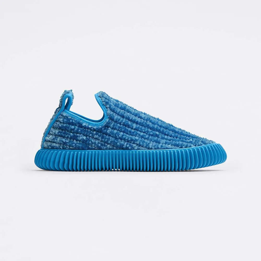 BOTTEGA VENETA ZAPATILLAS SIN CORDONES UNISEX DE PANA DE CHENILLA ONDULADAAZUL