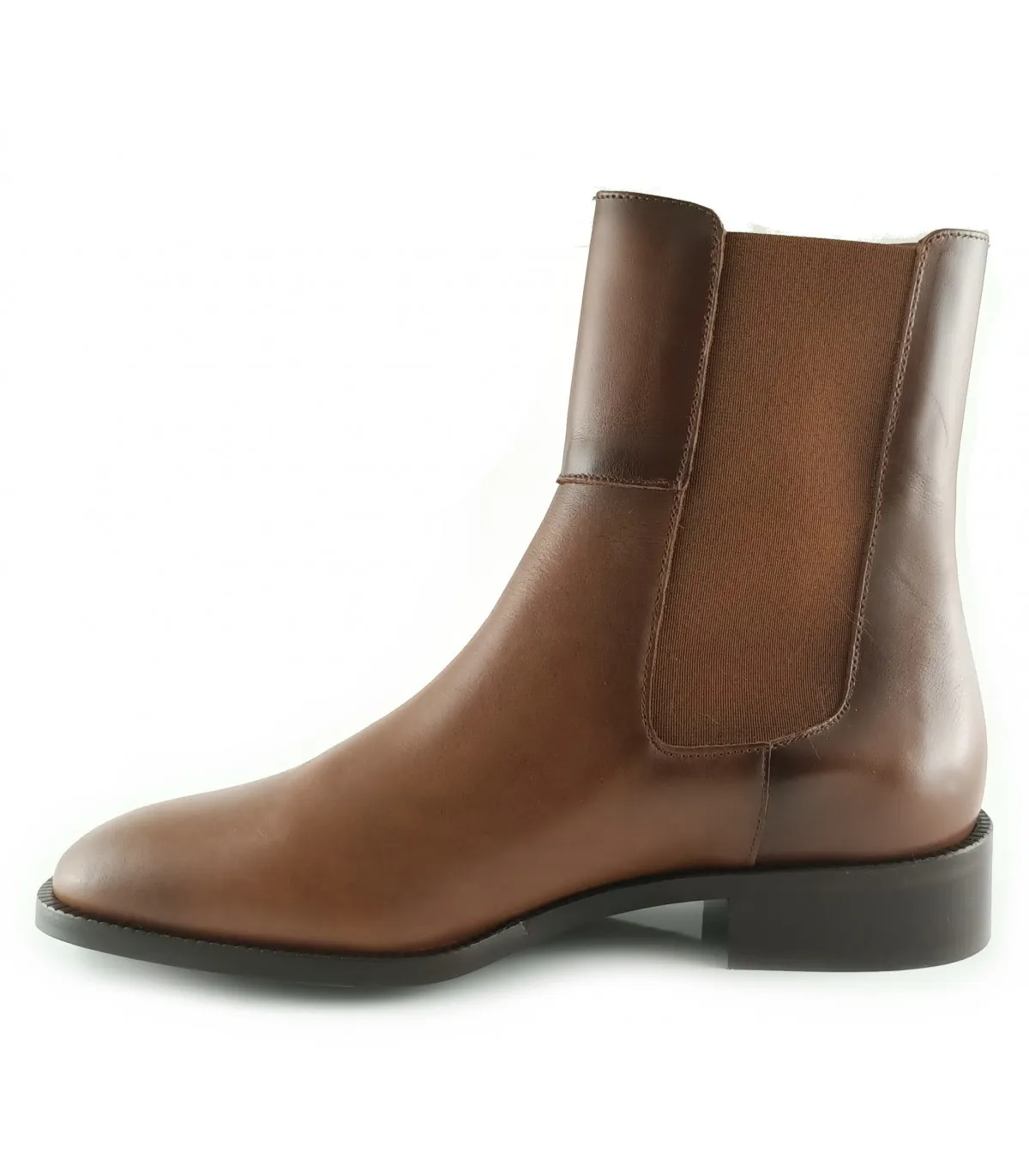 Botín estilo chelsea en piel cognac