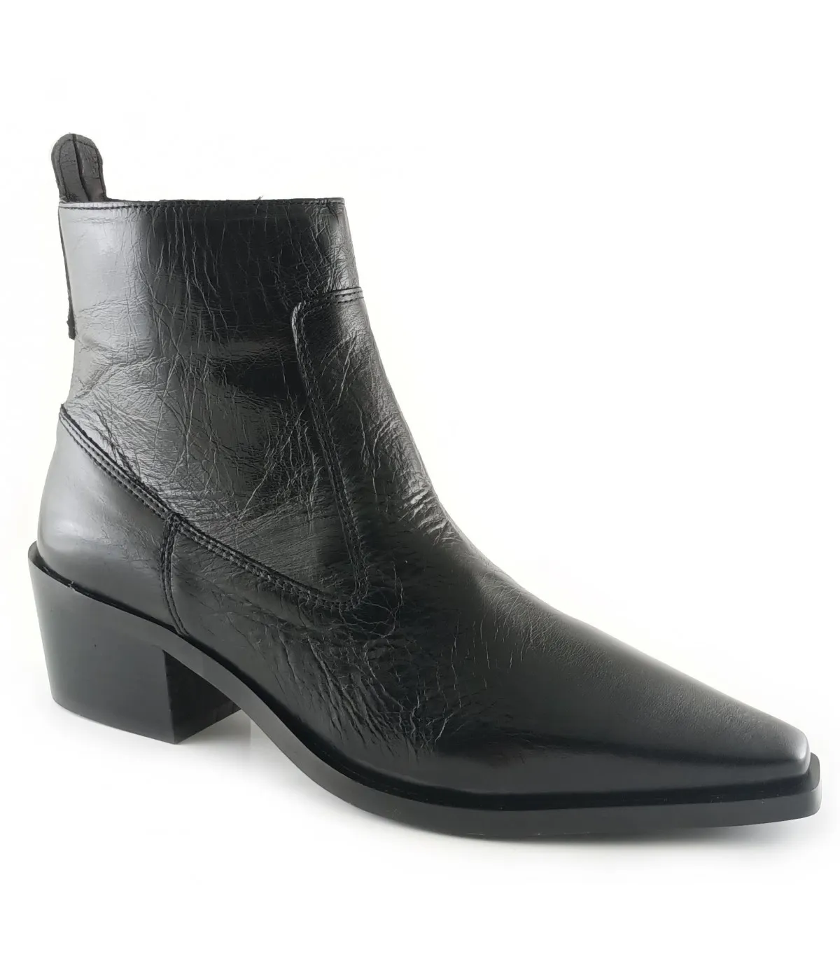 Botín estilo cowboy en piel negra