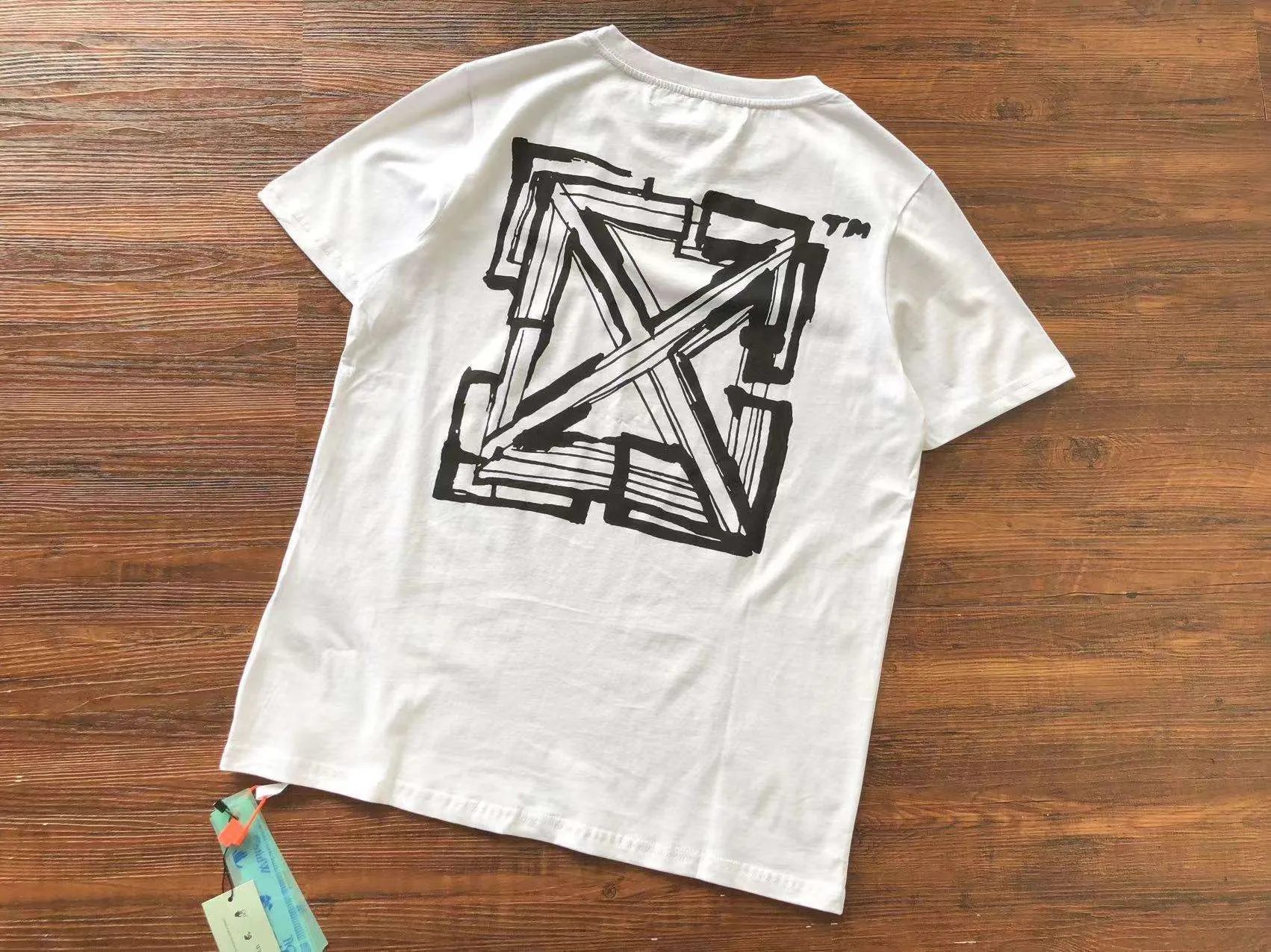 CAMISETA ARROW PEN OFFWHITE