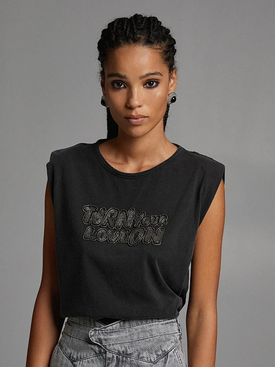 CAMISETA CON ABALORIO BSB