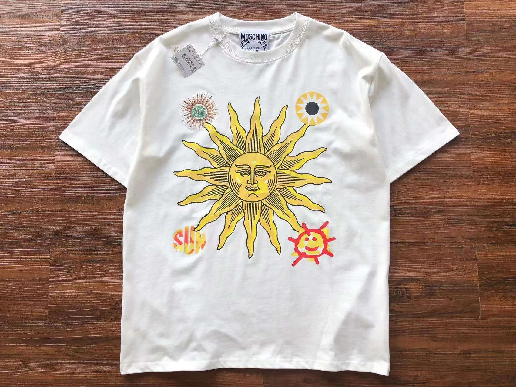 Camiseta Moschino «Sun» – SS23