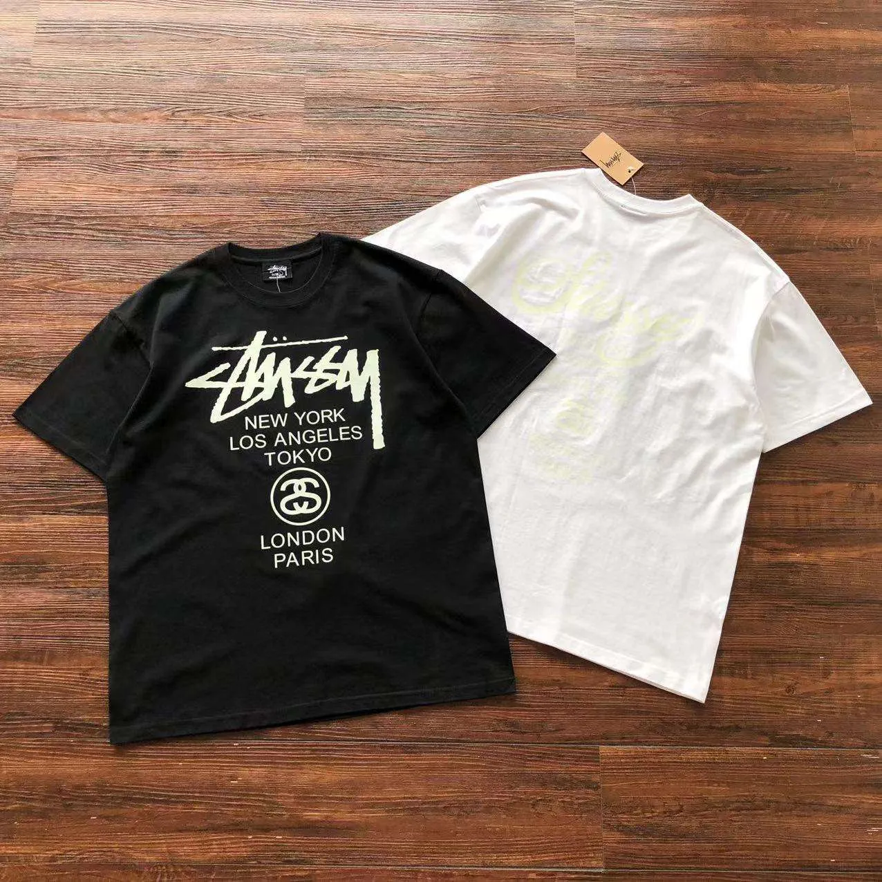 Camiseta Stussy – SS Curve