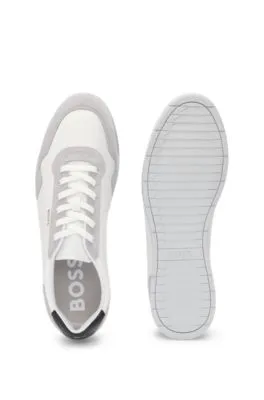 Deportivas con cordones en diferentes materiales con ribetes de ante