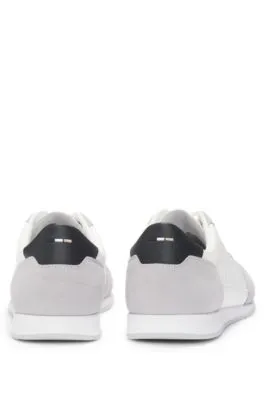 Deportivas con cordones en diferentes materiales con ribetes de ante