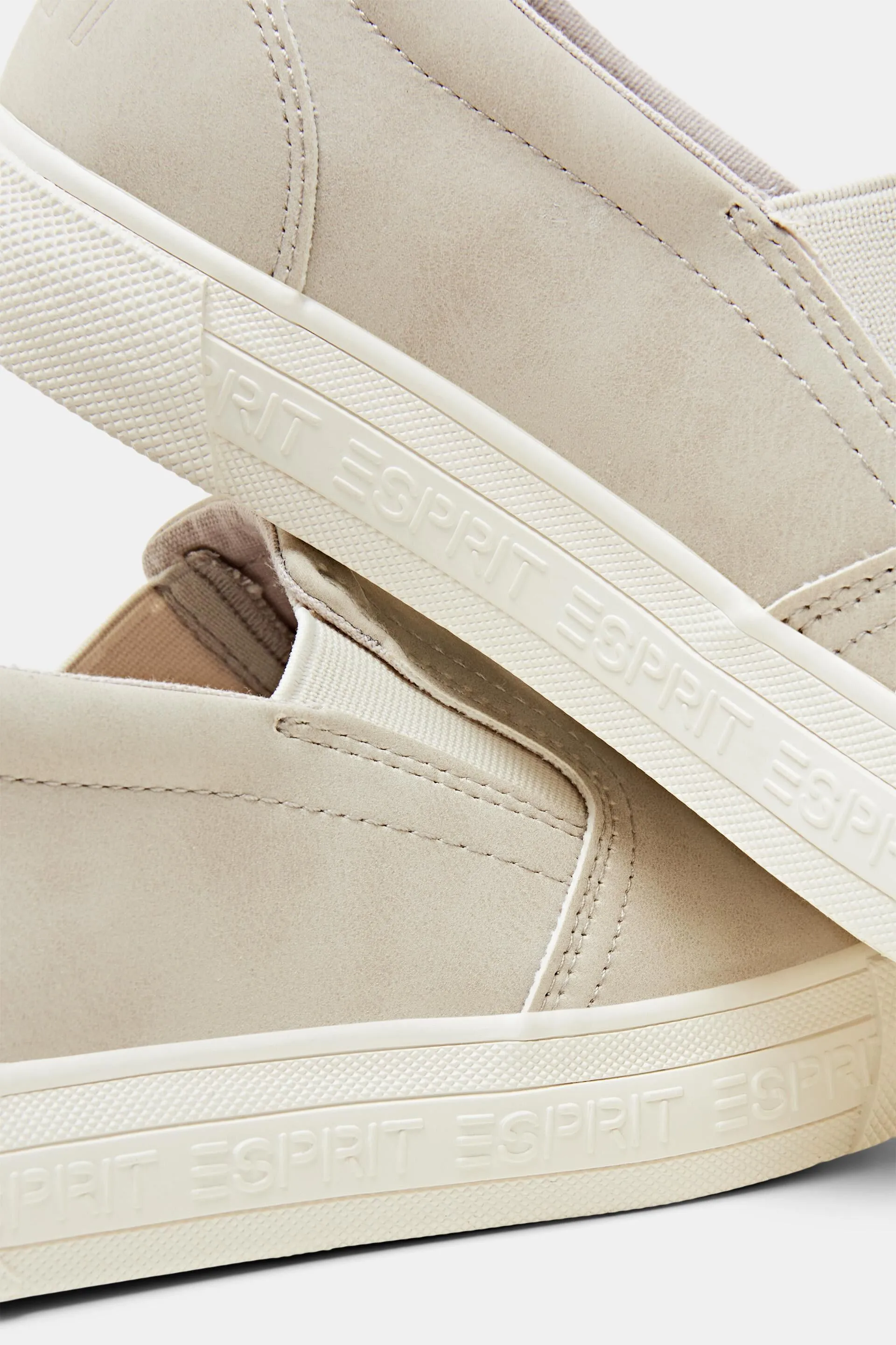 Deportivas veganas sin cordones