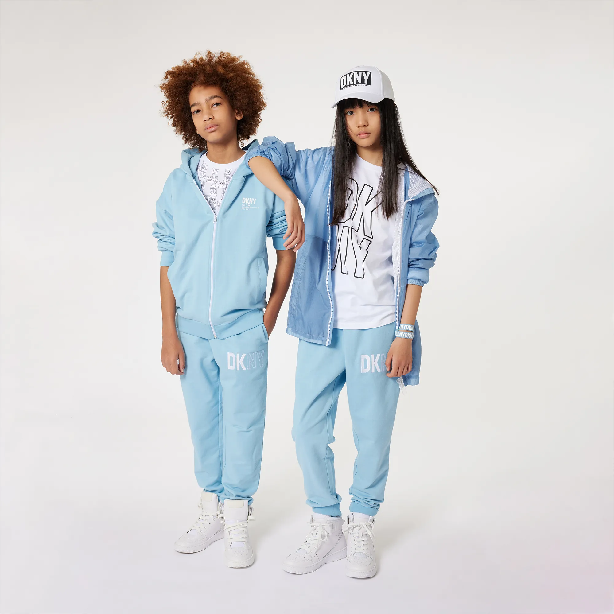 DKNY Deportivas de piel y cordones