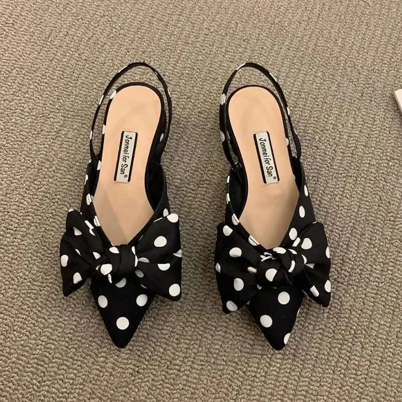 Moda femenina punta puntiaguda bowknot sgbac bombas a cuadros lunares tacones sandalias de tacón pequeños zapatos delgados casua