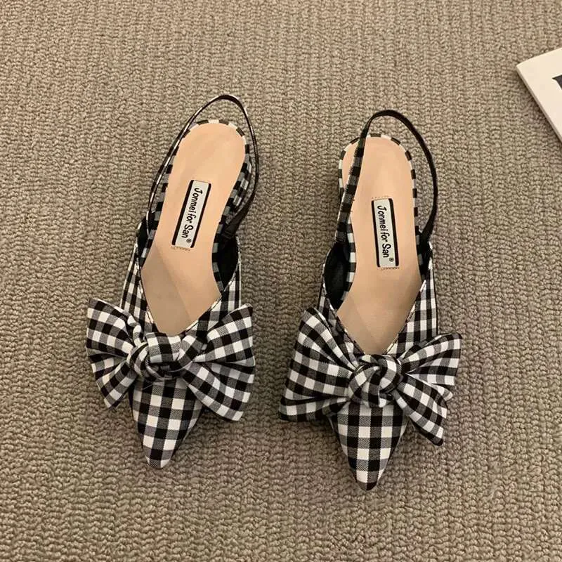 Moda femenina punta puntiaguda bowknot sgbac bombas a cuadros lunares tacones sandalias de tacón pequeños zapatos delgados casua