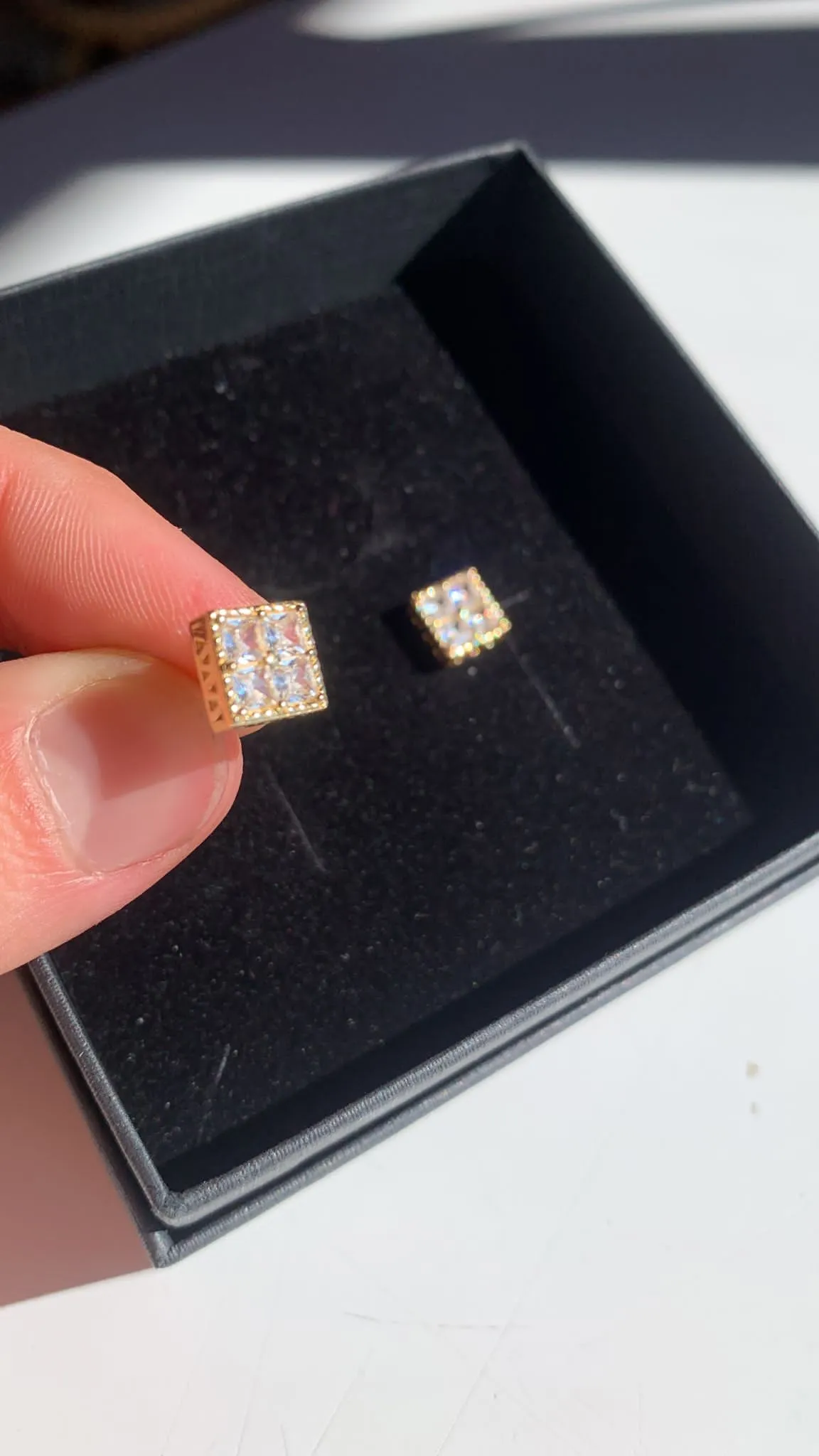 PENDIENTES PC PLATA DE LEY CUADRADO  REF.011D