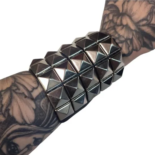 Pulsera pirámides cinco hileras