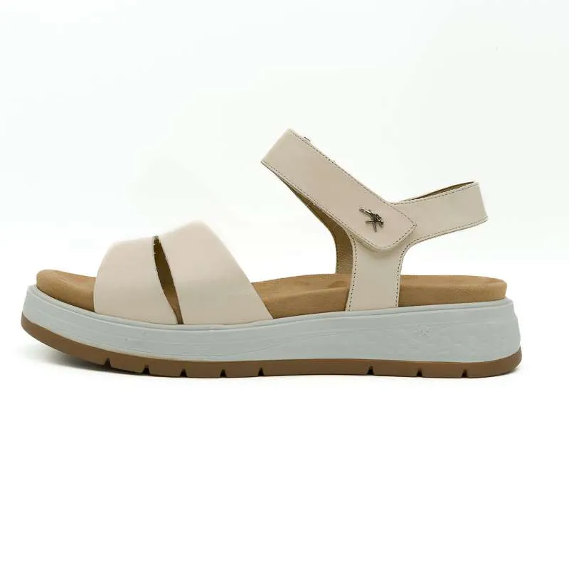 Sandalia color crudo de Fluchos