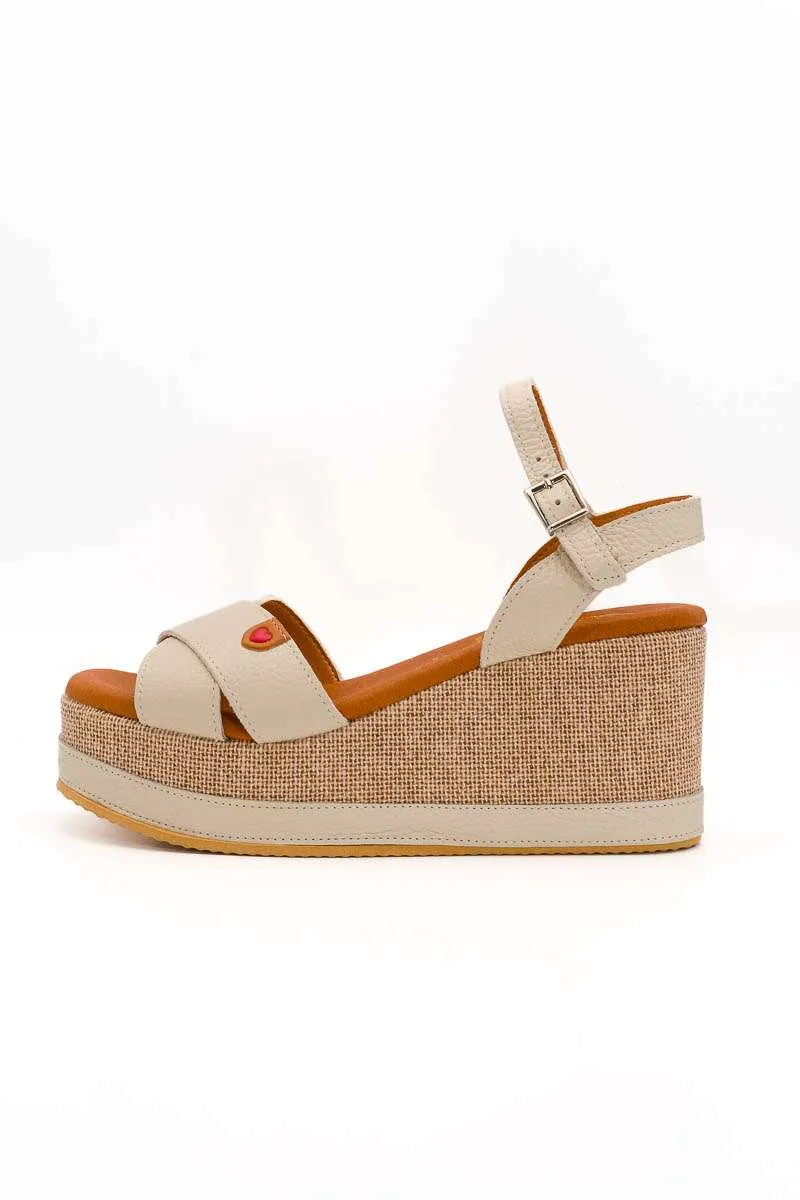 Sandalia con plataforma de color hielo de Oh! My Sandals