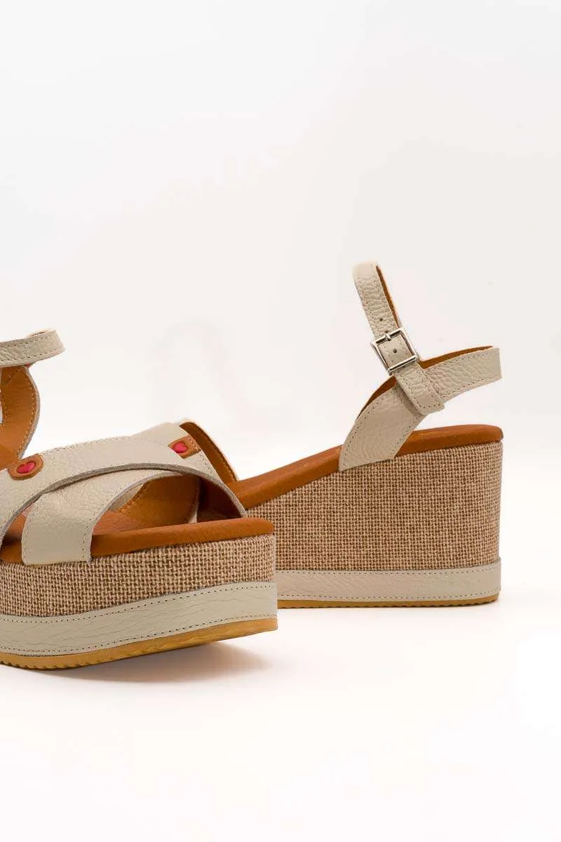 Sandalia con plataforma de color hielo de Oh! My Sandals