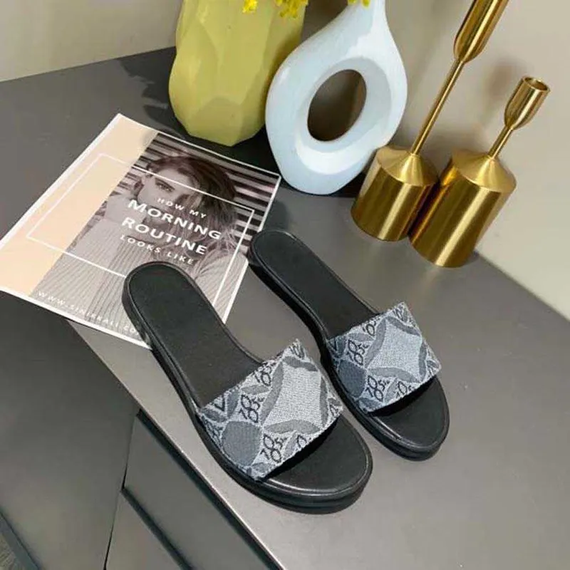 Sandalias clásicas zapatillas diapositivas Floral brocado Gear bottoms Chanclas mujer rayas Beach causal slipper home011 27