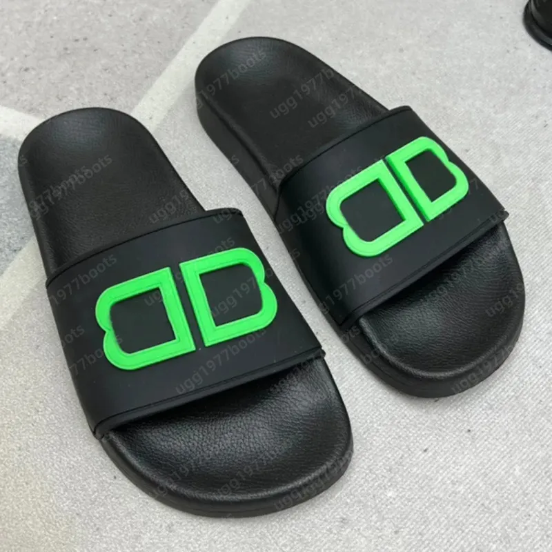 Sandalias de diseñador para hombres zapatillas Tobogane