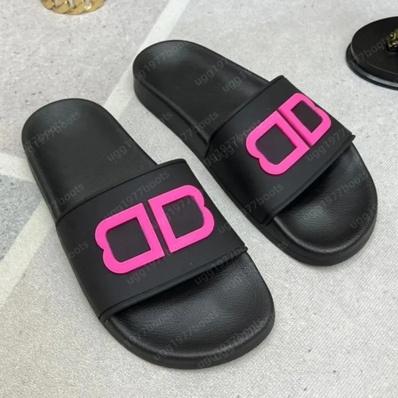 Sandalias de diseñador para hombres zapatillas Tobogane
