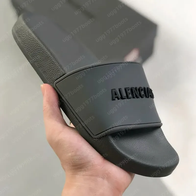 Sandalias de diseñador para hombres zapatillas Tobogane