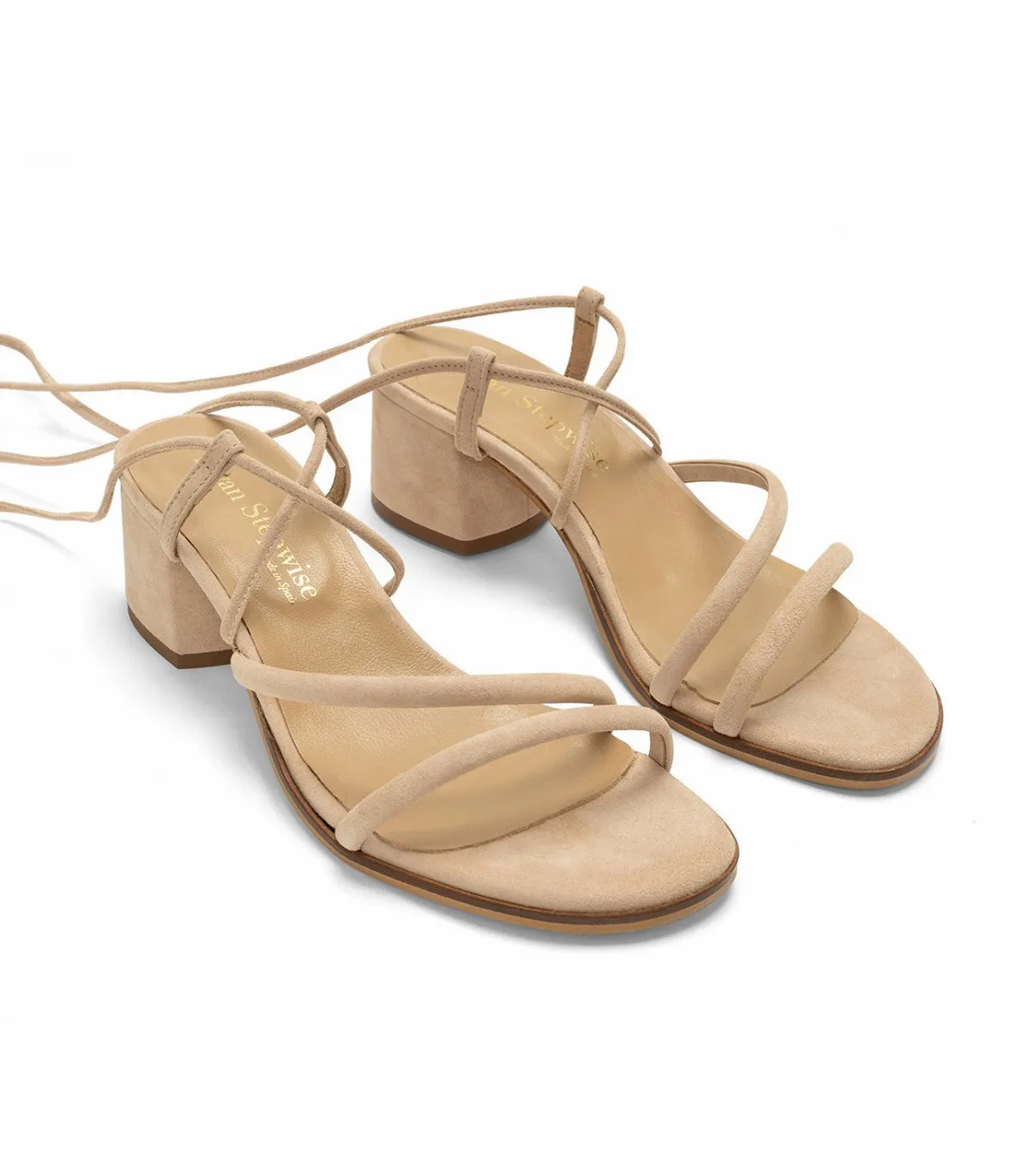 Sandalias en ante de color camel