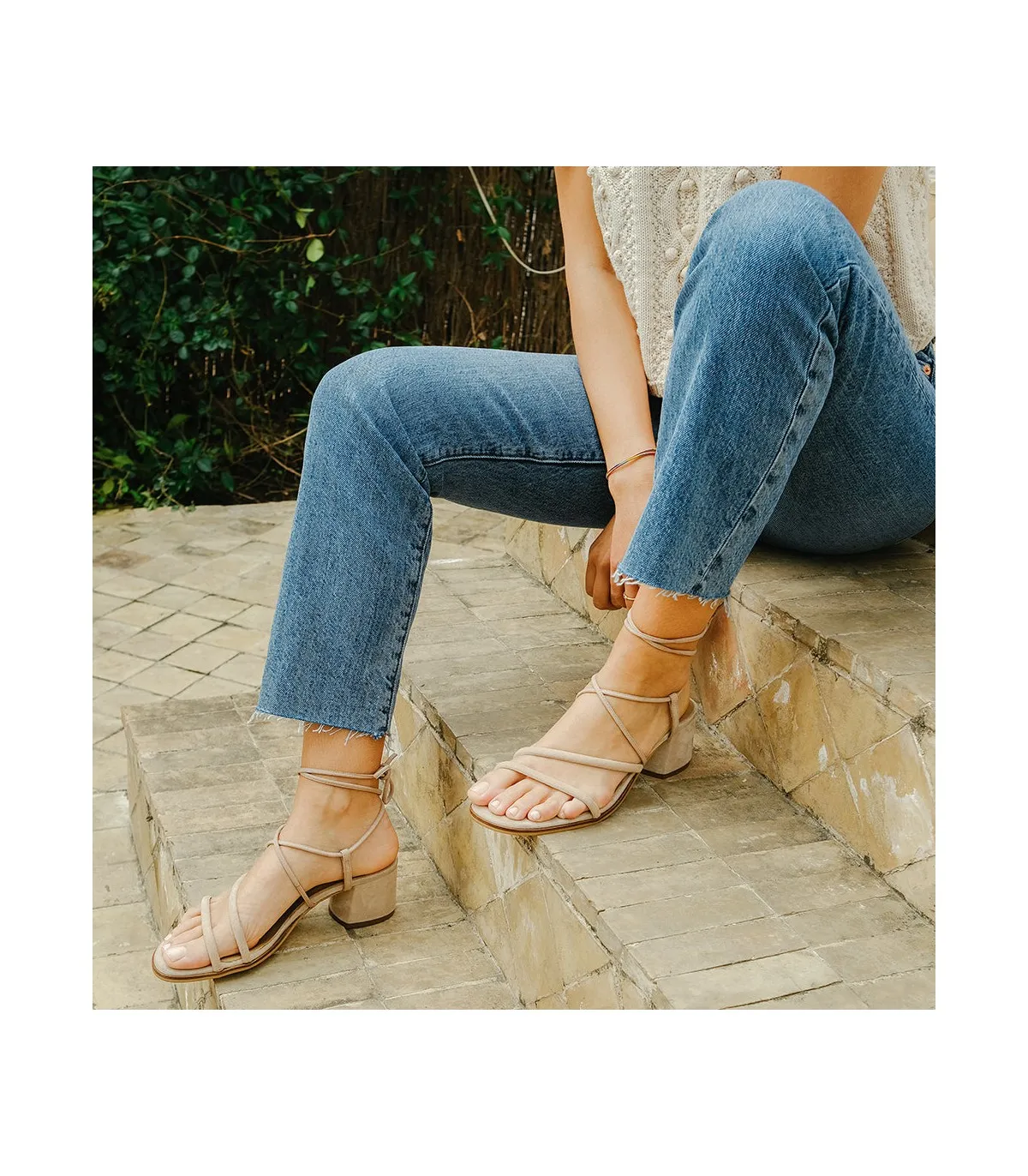 Sandalias en ante de color camel