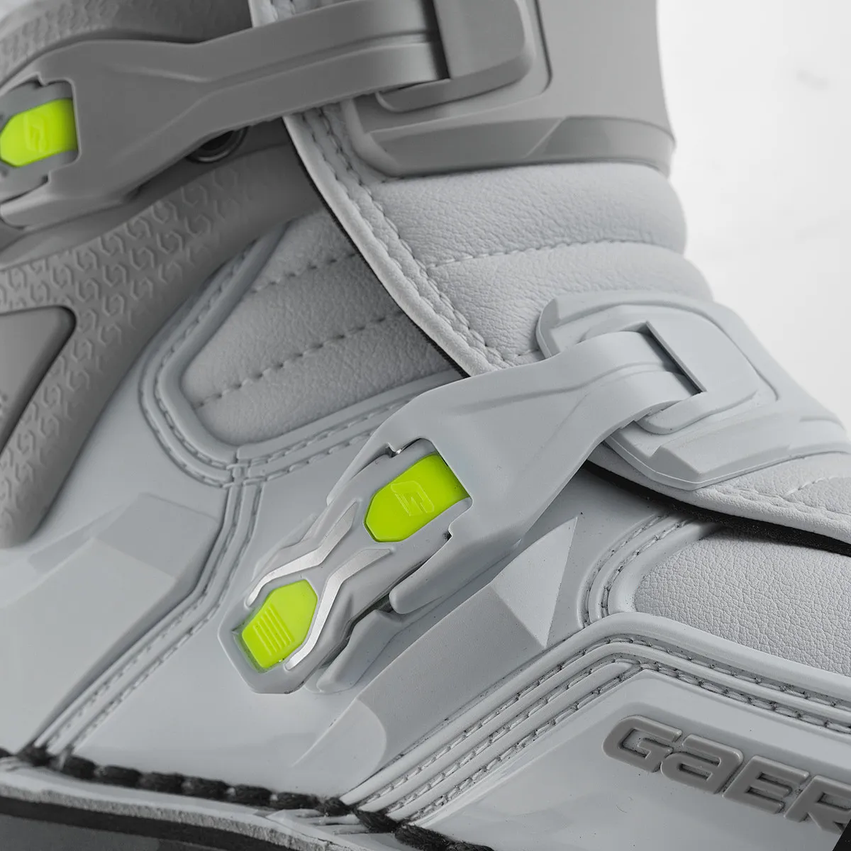 SG22  ANTHRACITE/WHITE/GREY