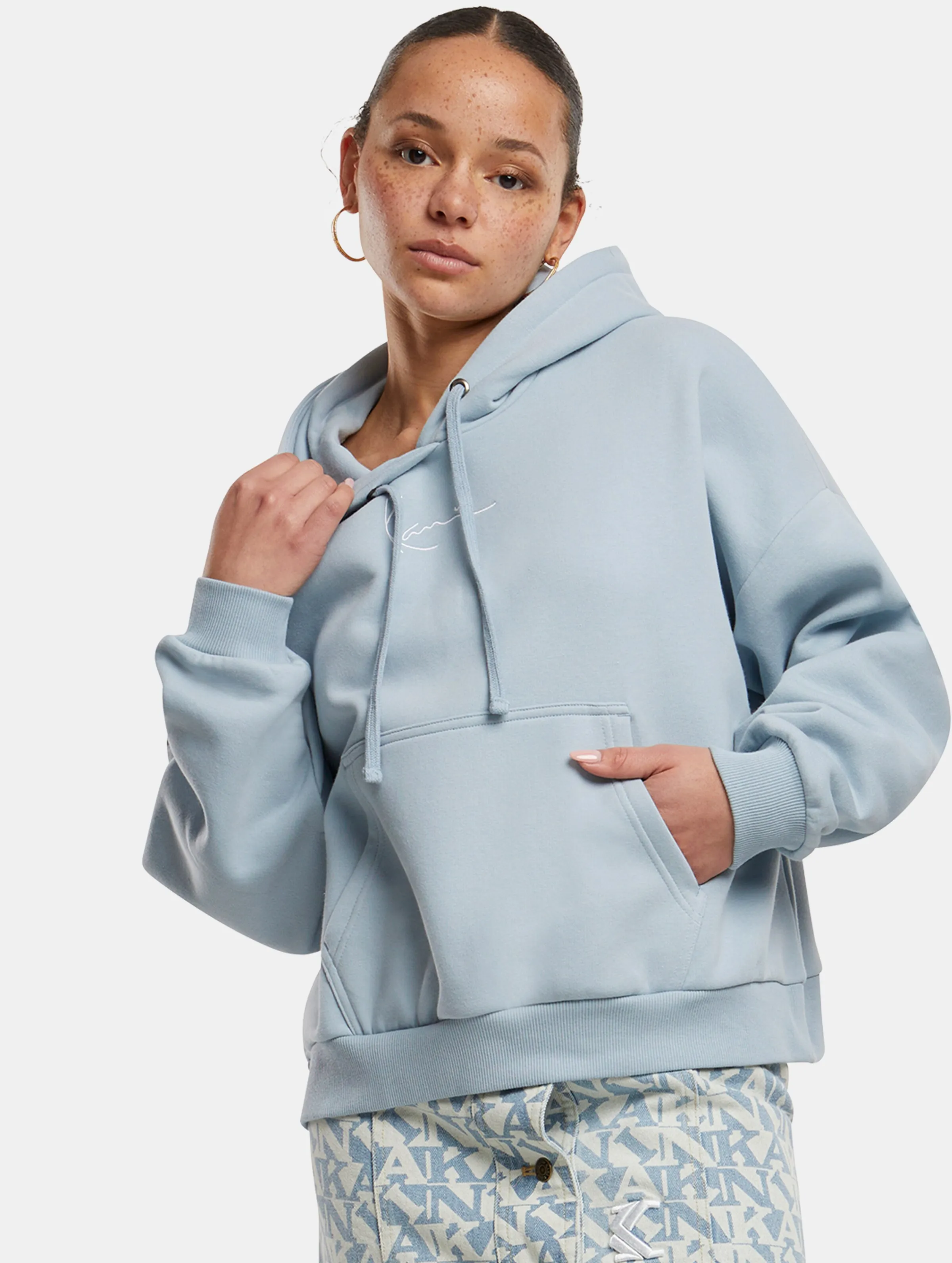 Small Signature Essential Oversized