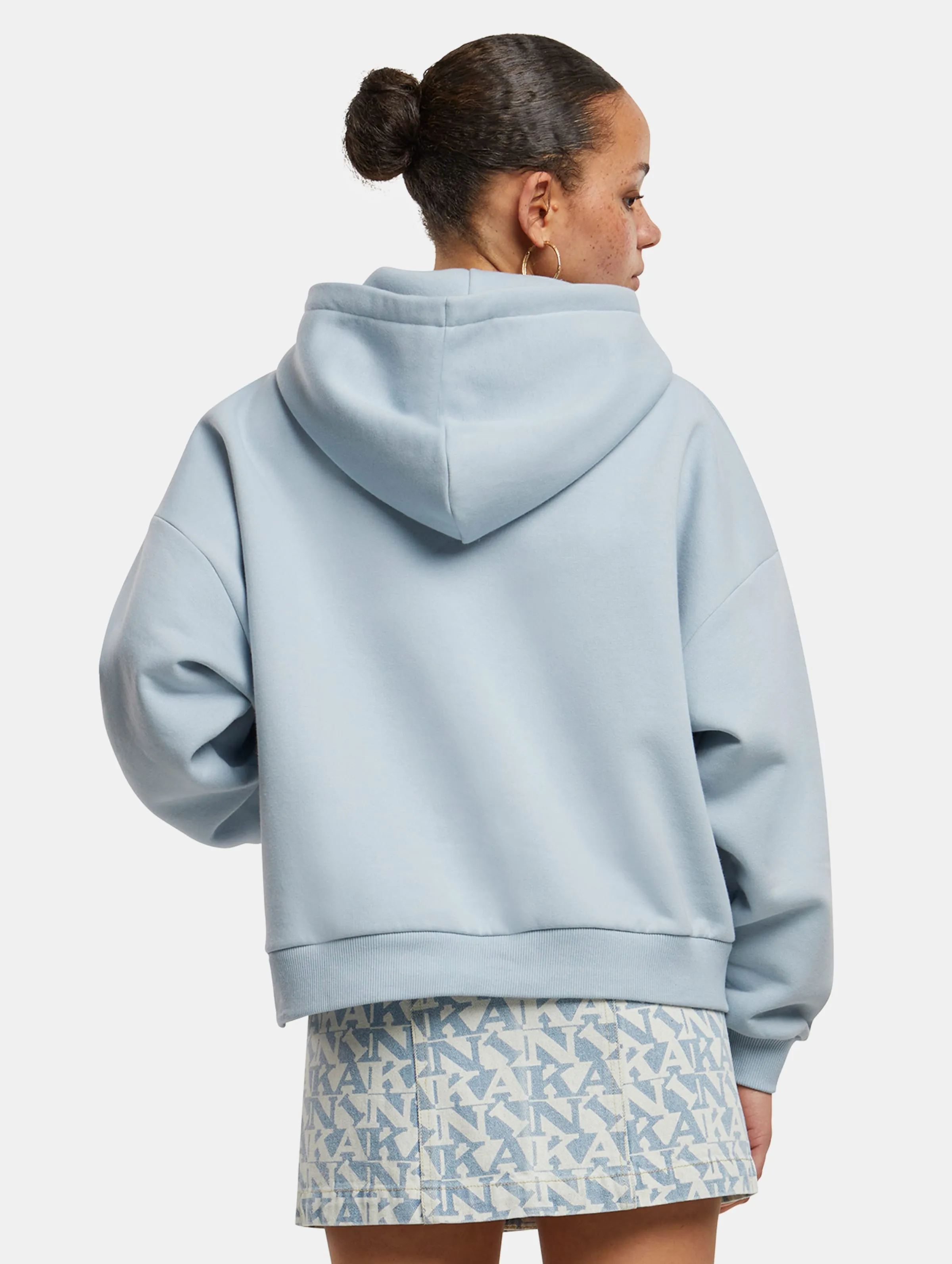Small Signature Essential Oversized