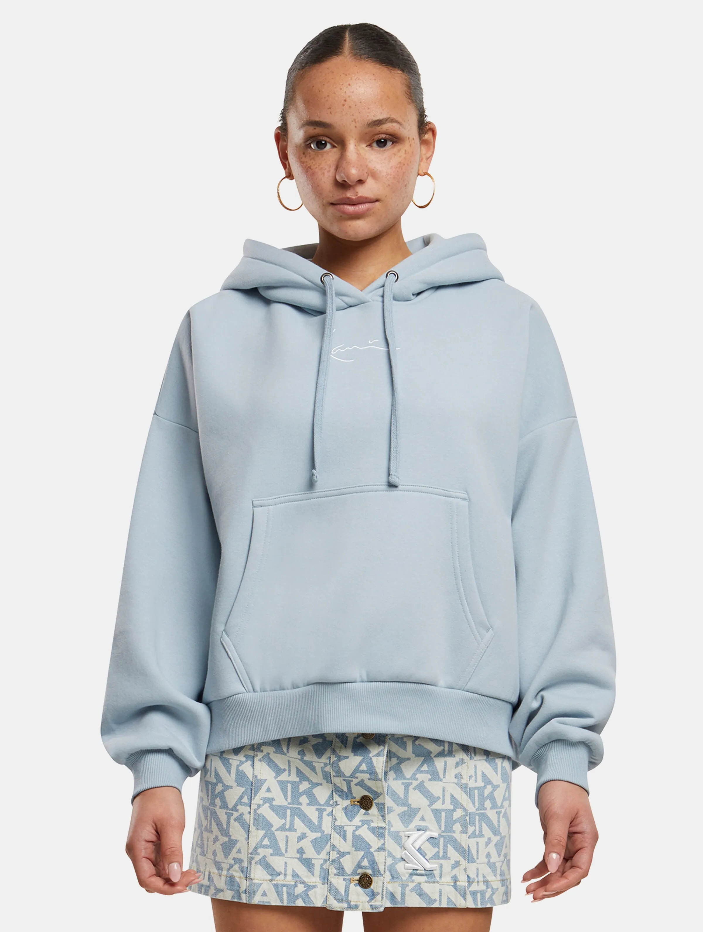 Small Signature Essential Oversized
