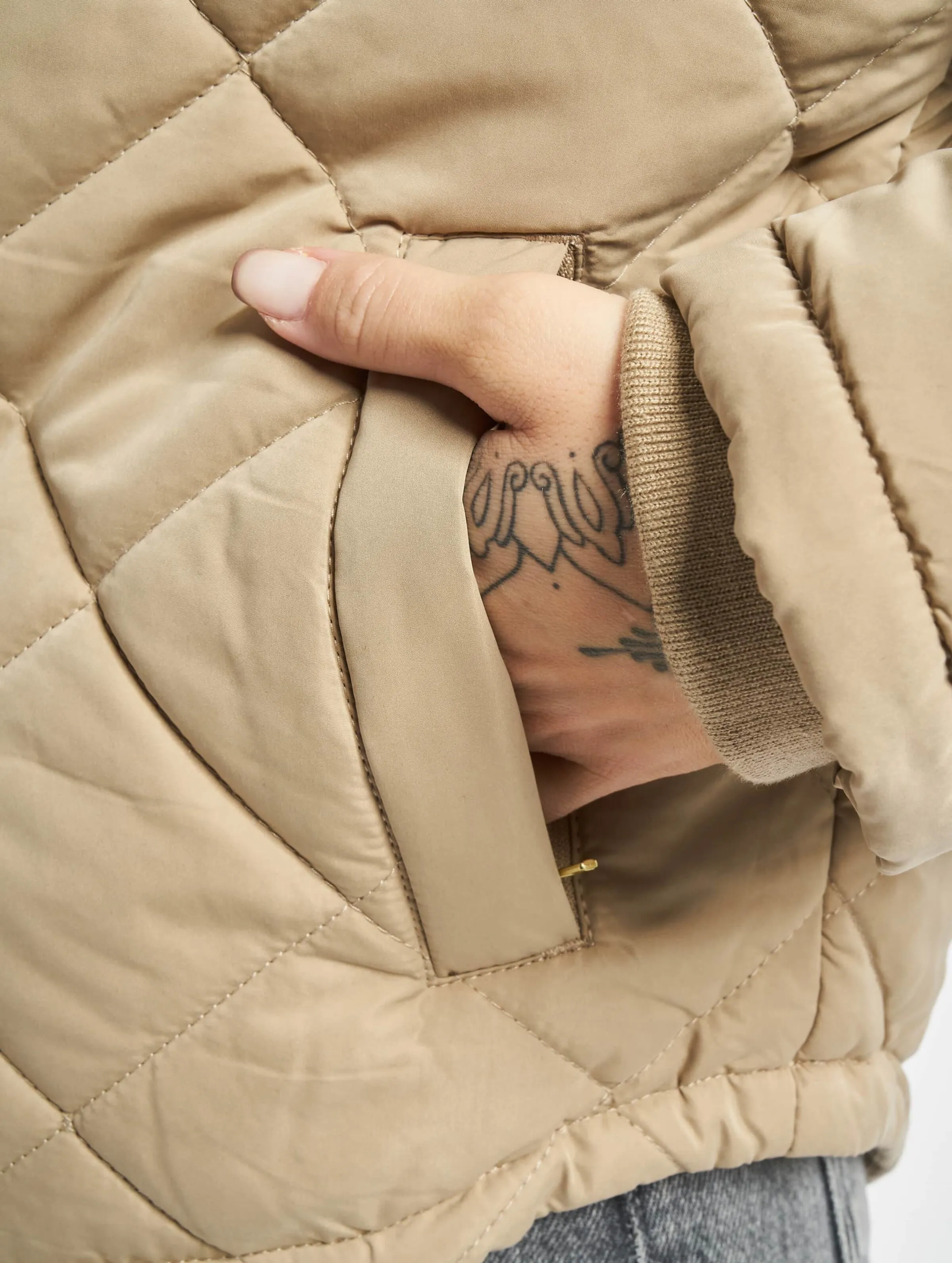 Urban Classics Ladies Oversized Diamond Quilt