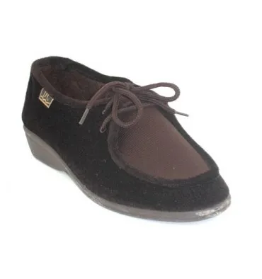 Zapatillas cordones pies muy delicados Doctor Cutillas en marrón