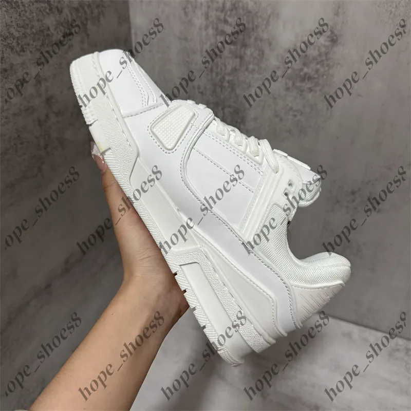 Zapatillas de diseño zapatillas entrenadores en relieve para hombres plataforma informal