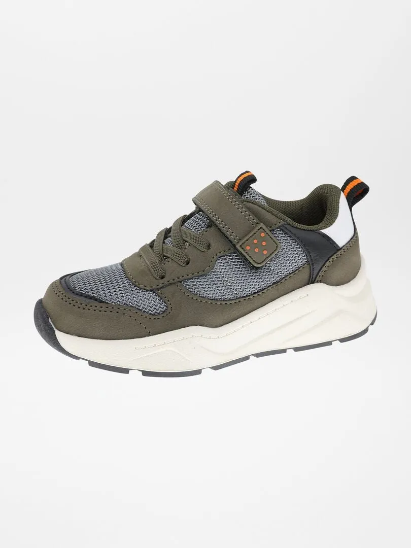ZAPATILLAS DE RUNNING  GRIS