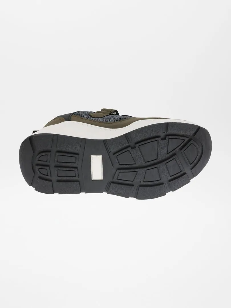 ZAPATILLAS DE RUNNING  GRIS