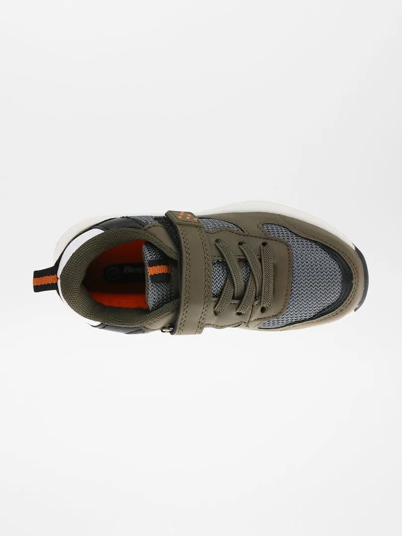 ZAPATILLAS DE RUNNING  GRIS