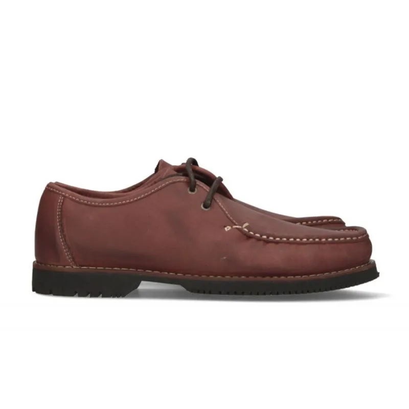 Zapato con cordones burdeos