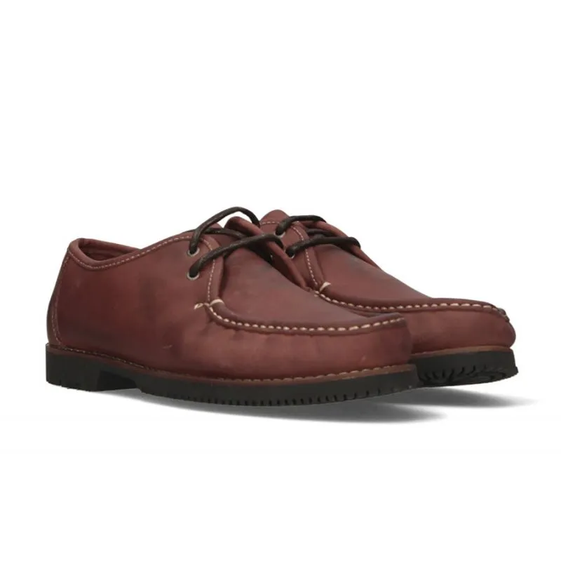 Zapato con cordones burdeos