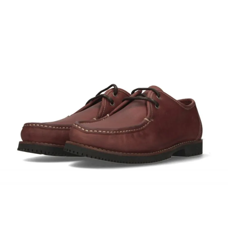 Zapato con cordones burdeos