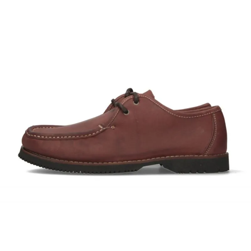 Zapato con cordones burdeos