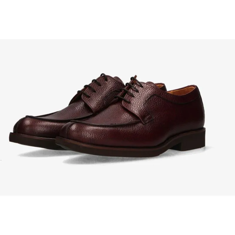 Zapato con cordones caoba