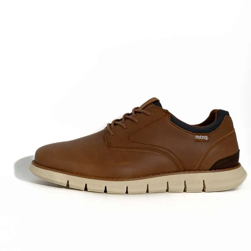 Zapato con cordones color cuero de Mustang