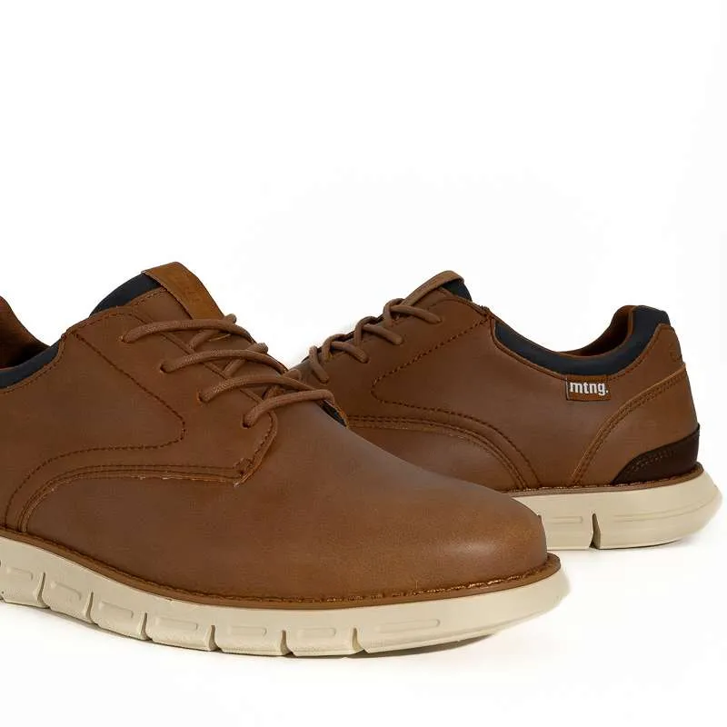 Zapato con cordones color cuero de Mustang