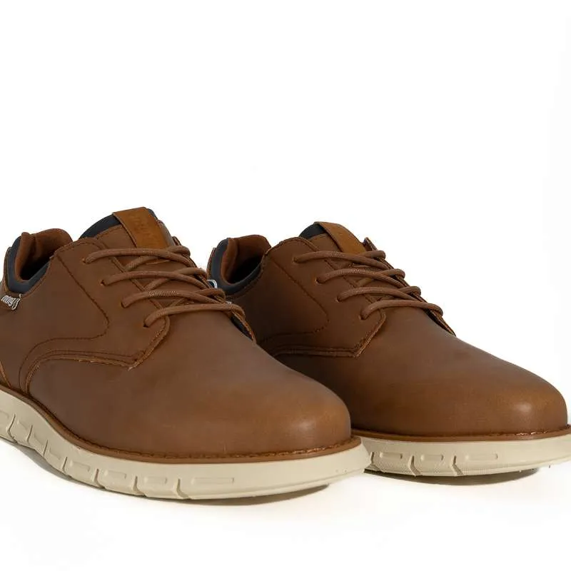 Zapato con cordones color cuero de Mustang