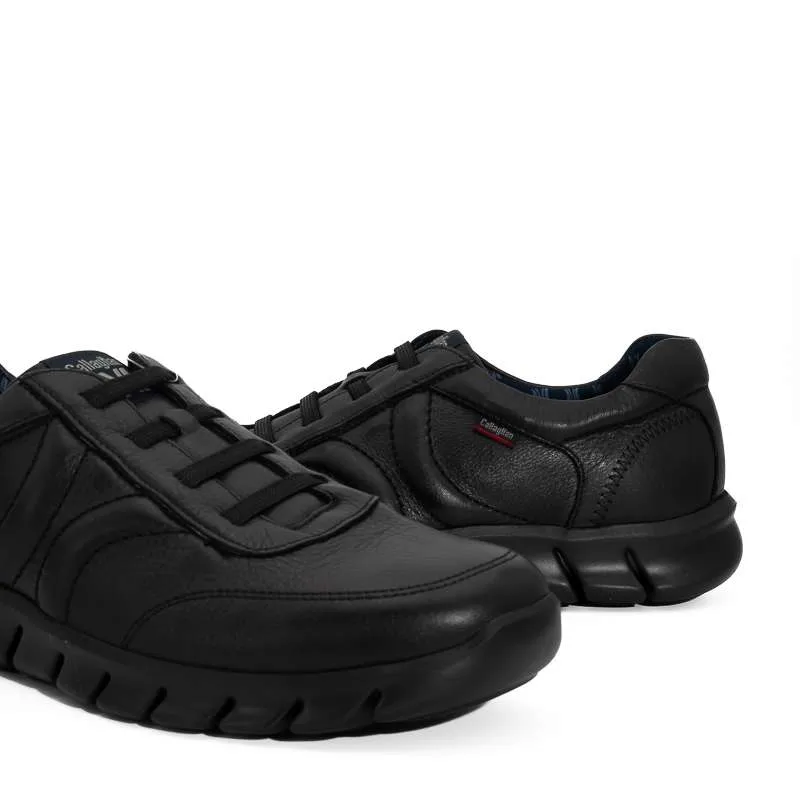 Zapato con cordones color negro de Callaghan
