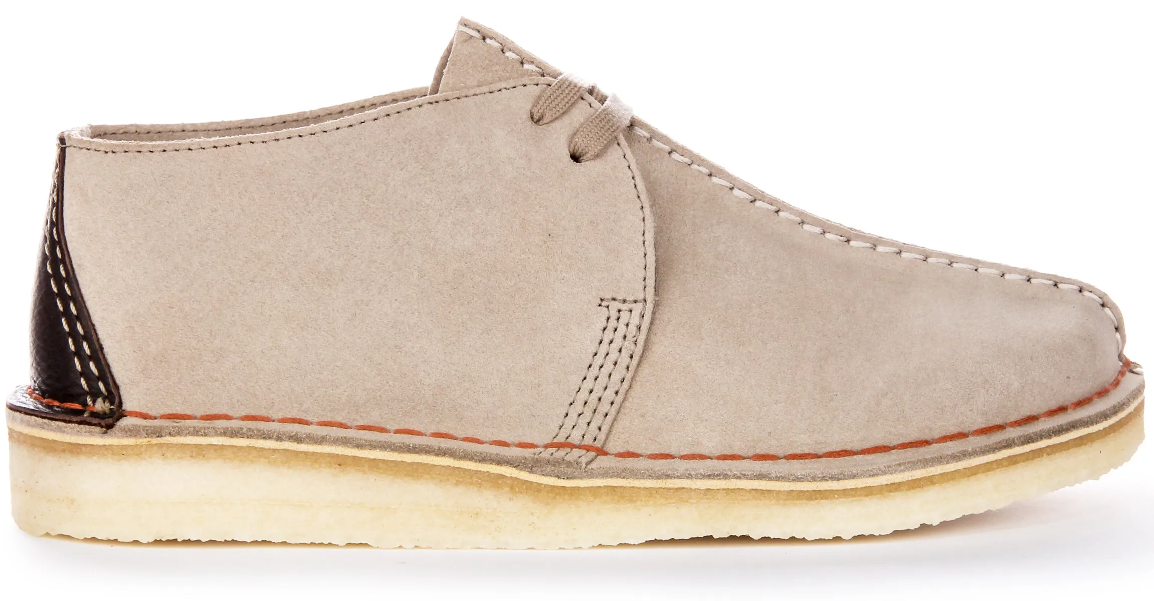 Zapatos clásicos con cordones para hombres Clarks Originals Desert Trek en arena