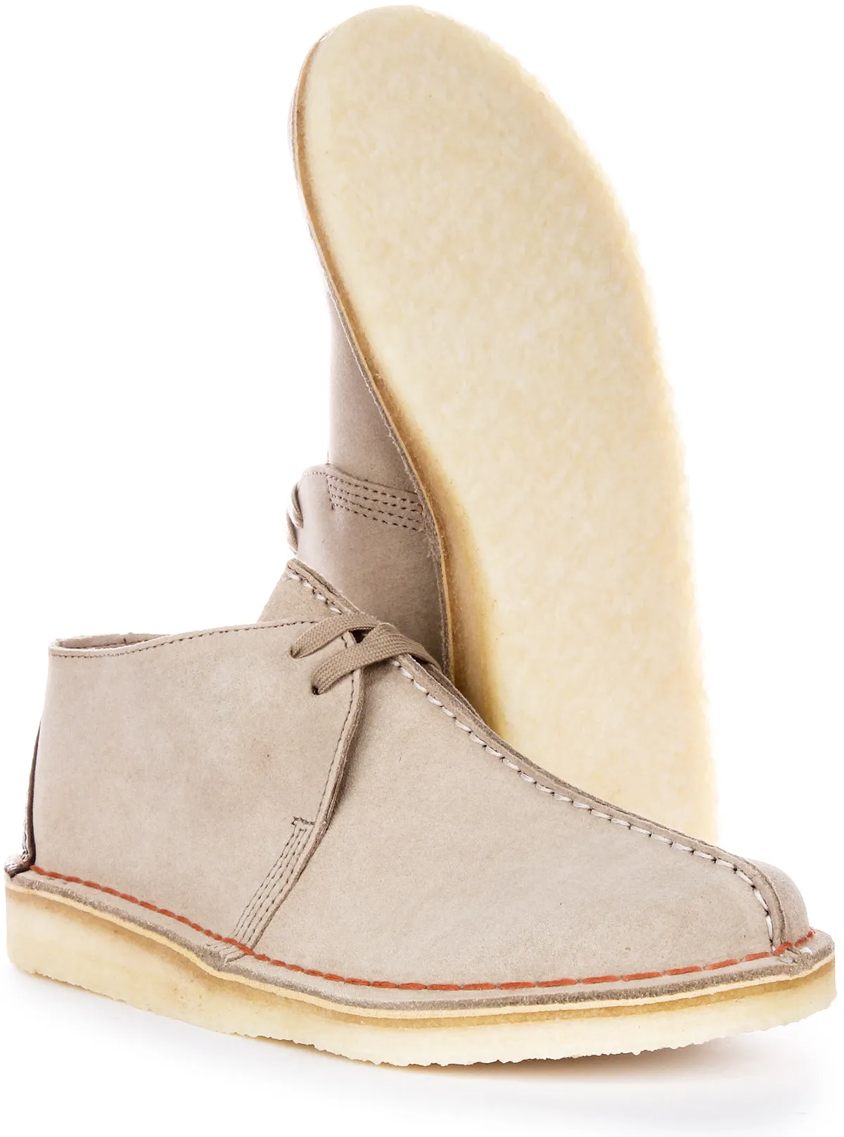 Zapatos clásicos con cordones para hombres Clarks Originals Desert Trek en arena